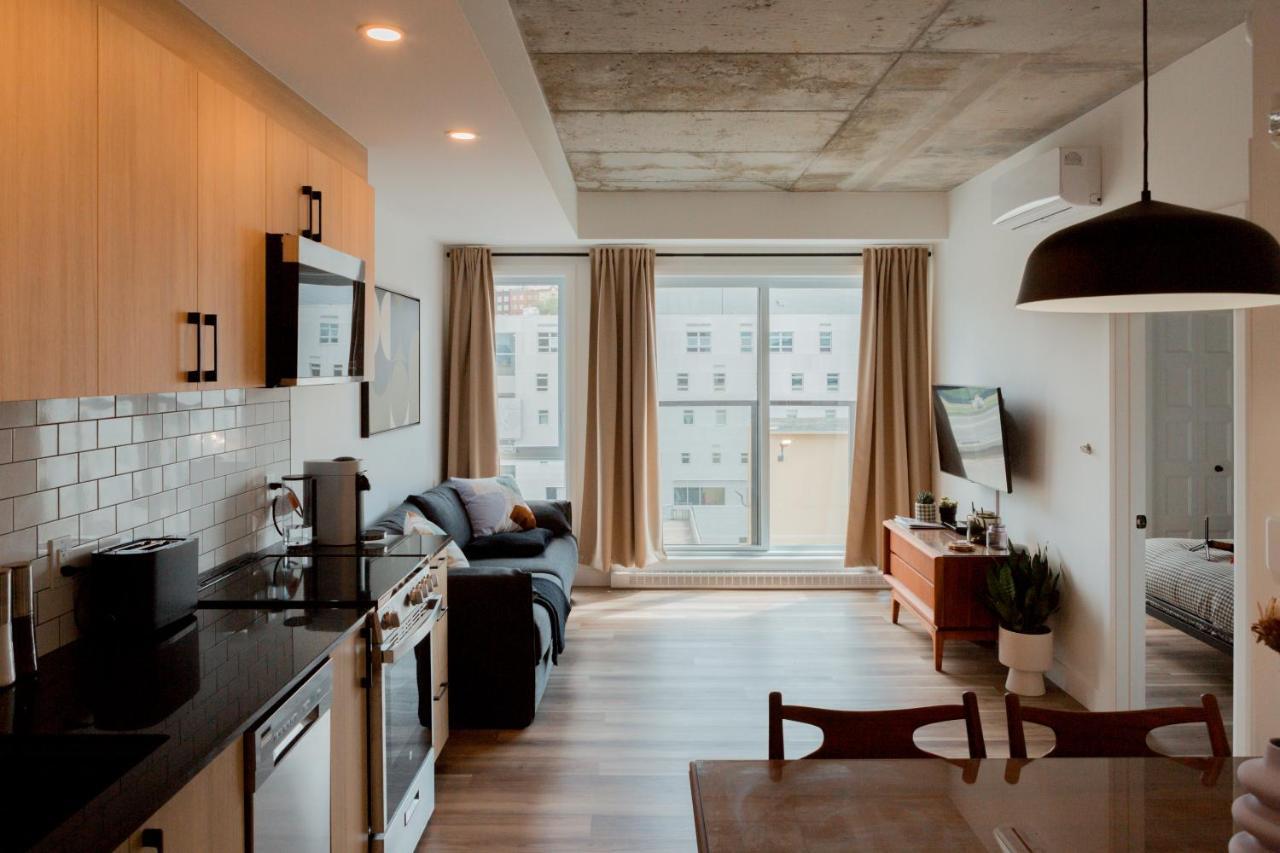Condo Mid-Century Modern Style - Pool/Terrace Квебек Екстериор снимка